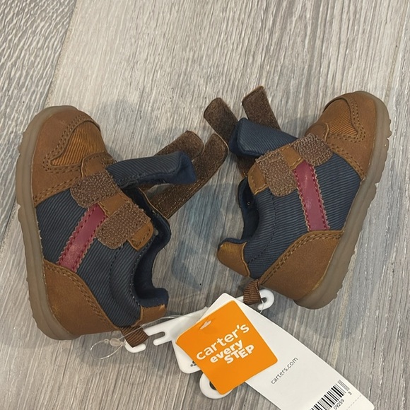 NWT Carter’s Walking Brown “Every Step” Sneakers Size 2 - Picture 9 of 13